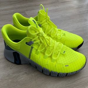 MEN'S NIKE FREE METCON 5 Size 10 in Volt Wolf Grey